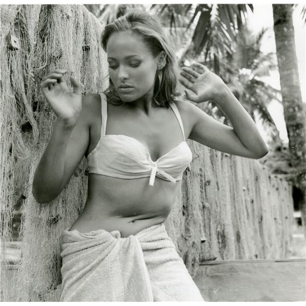 Bunny Yeager - Ursula Andress in James Bond's Dr No photograph.