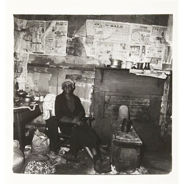 Photographer: Diane Arbus - Pinkie Edwards at home, Beaufort County, S.C.