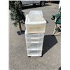 Image 1 : Storage bins