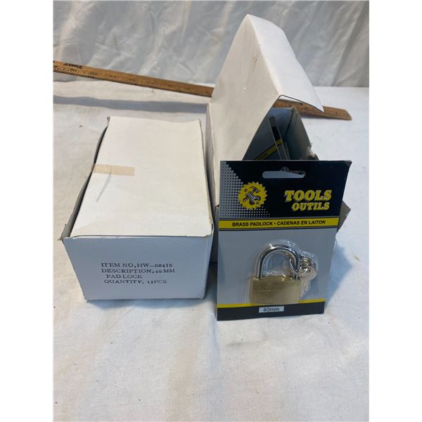 24 40mm locks and keys new