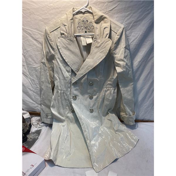 Nicole Benisti medium