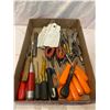 Image 1 : Assorted tools