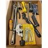 Image 1 : Assorted tools