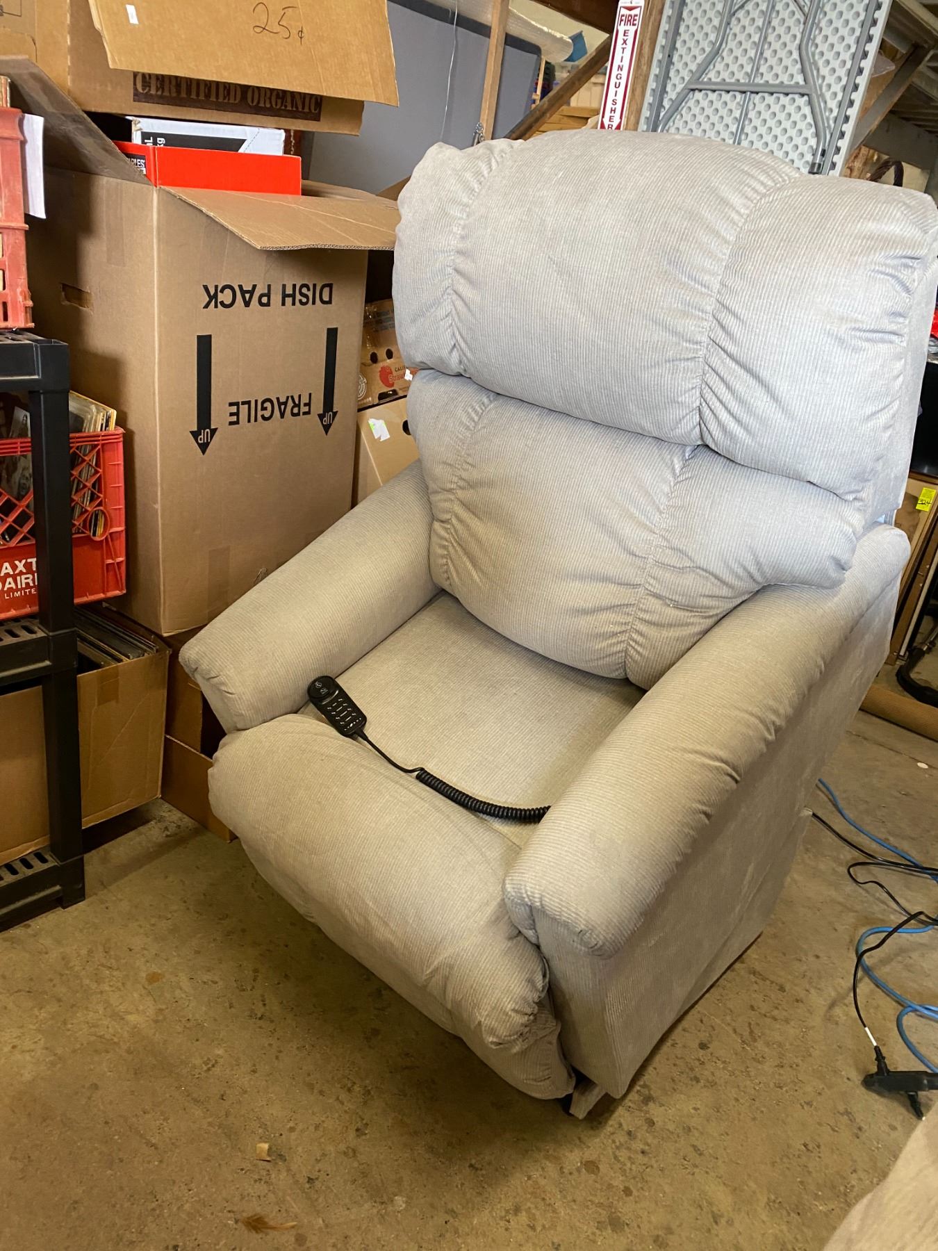 Lazy boy luxury lift, power recliner