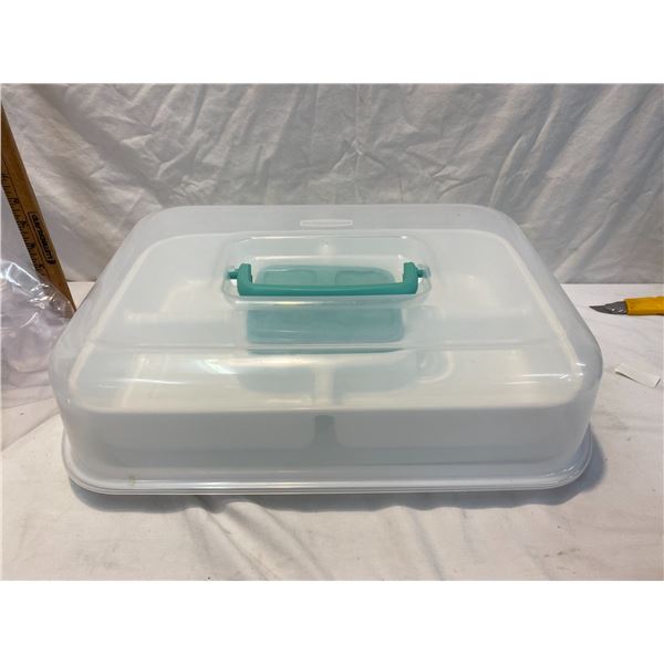 Rubbermaid serving tray