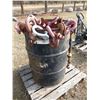 Image 1 : 1- Barrel of Chains, Eye Hooks, Shackles, Snatch Block and Boomer