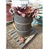 Image 2 : 1- Barrel of Chains, Eye Hooks, Shackles, Snatch Block and Boomer