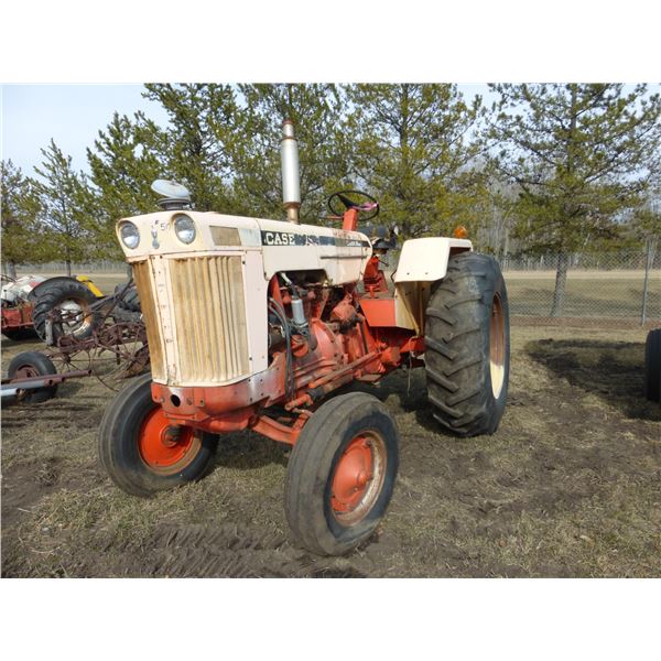 Case 830, Gas, 18.4 x 34 Tires (Turns Over, Hasn't Run for Years, One Rear Tire Needs a Tube)