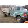 Image 2 : 1990 F350 4X4, 460, 4spd, c/w Front Snow Blade, Showing 132,173 Km, 10' Aluminum Deck, Good 16" Rubb