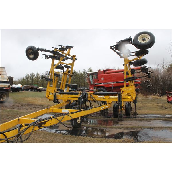 Eeze On 36' Cult. #3680 Model 8400 c/w Vertical Tillage Kit (Blades 85%) PH 780-656-0517