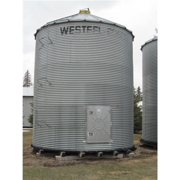 6 ring 14' Westeel on wood floor, c/w opener and ladder. good floor (Located 1.5 miles south of Andr