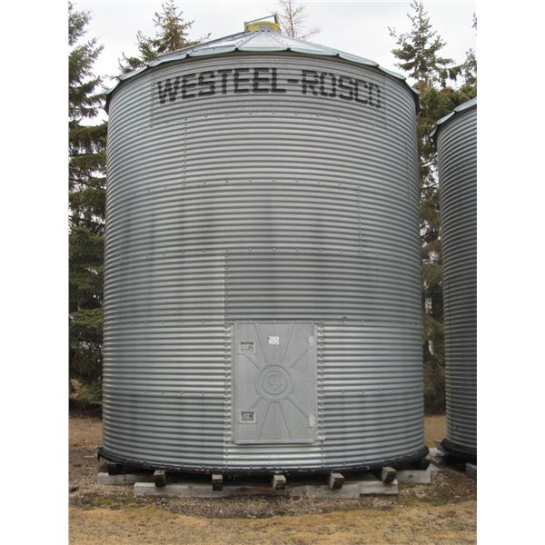 6 ring 14' Westeel on wood vg. floor. No ladder but has opener (Located 1.5 miles south of Andrew on