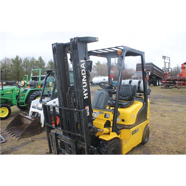 Hyundai 18-L, Propane Forklift, Showing 1285hrs, 3 Stage, Sideshift, 42" Forks, Air Tires, SN.HH8210