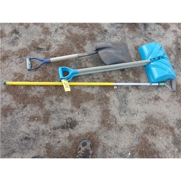 3 Shovels and Weeder