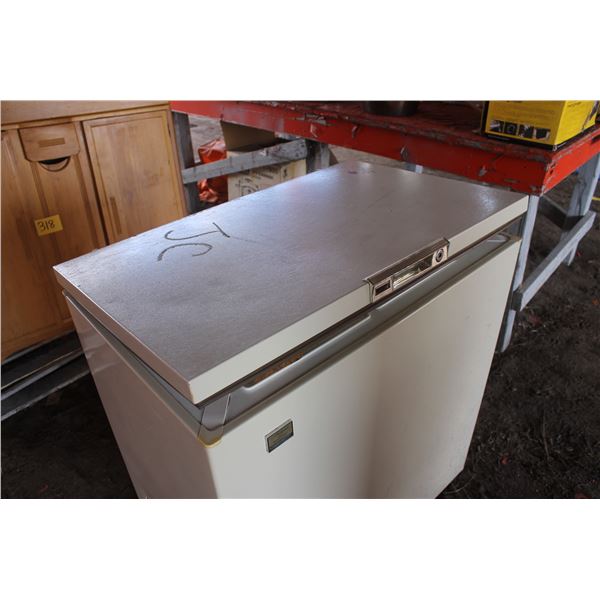 Frigidaire Chest Freezer