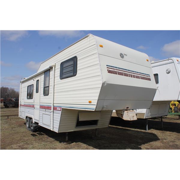 1991 Fleetwood Travel Trailer, Approx. 27', Sleeps 4, 1 Slide, Queen Bed, AC, Insulated Winter Packa