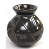 Image 4 : Miniature Mata Ortiz Etched Black Pottery Jar