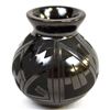 Image 5 : Miniature Mata Ortiz Etched Black Pottery Jar