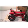 Image 2 : ERTL Foxfire farm Farmall 826 tractor w/ figurine 1:16