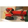 Image 3 : ERTL Foxfire farm Farmall 826 tractor w/ figurine 1:16