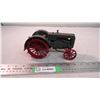 Image 1 : ERTL Case Tractor on steel 1:16