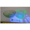 Image 3 : (2) piece green glass pitcher (uranium glows)