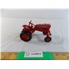 Image 1 : ERTL IH Cub Tractor - 1:16 (no box)