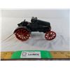 Image 1 : International 8-16 Kerosene tractor - 1:16 (no box)