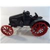Image 4 : International 8-16 Kerosene tractor - 1:16 (no box)