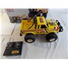 Image 5 : Radio Shack All Terrain 4x4 remote control toy truck