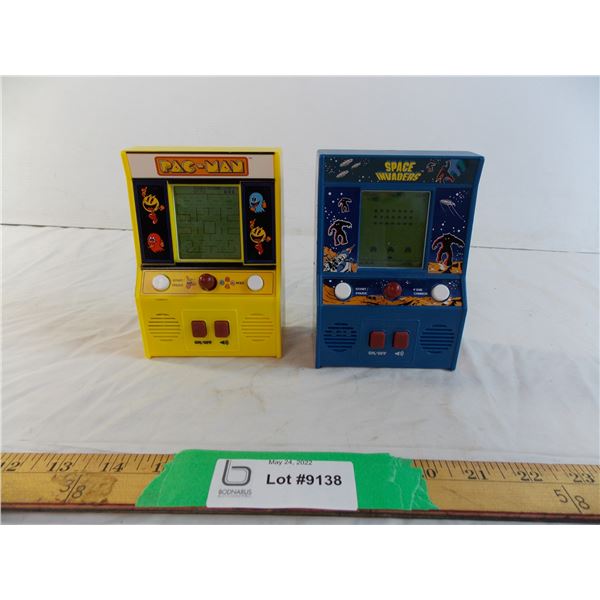 Pacman + Space Invaders mini handheld arcades