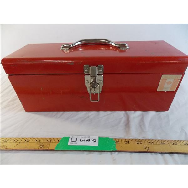 Metal Toolbox - 16" wide