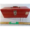 Image 1 : Metal Toolbox - 16" wide