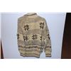 Image 3 : Hand knitted sweater Size?