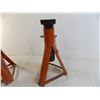 Image 3 : (2) Vintage jack stands