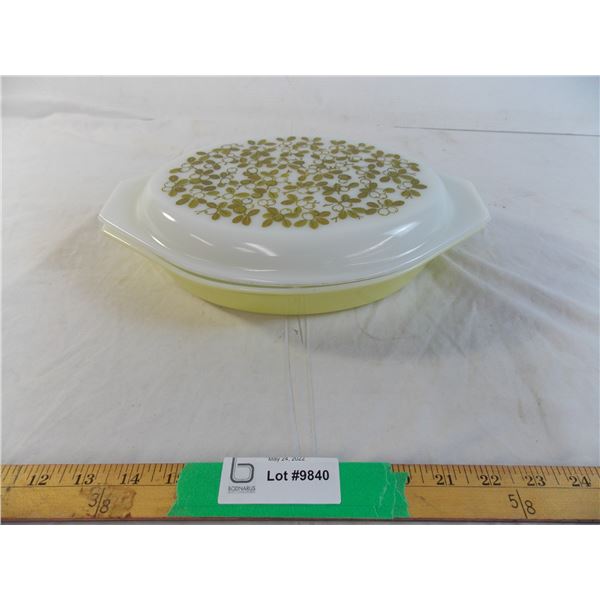 Pyrex Chambered oven dish with lid