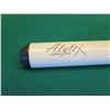 Image 2 : Alytex Aluminum Cues White Textured 2 Piece Pool Cue Stick 57"L