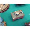 Image 13 : Billiards Decor: Pool Game Figurines, Wall Hangings, Trinket Boxes, Ashtrays, etc
