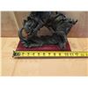 Image 10 : Liberty Bronze Collection Indian Hunting Statue (NOT Bronze - Lightweight) 11"L x 12"H