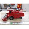 Image 3 : Massey Ferguson 860 Combine - ERTL