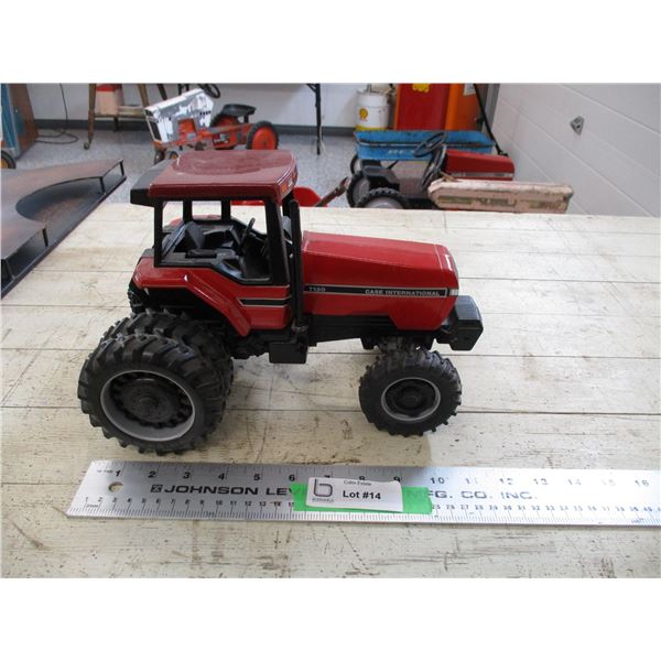 ERTL case international 7130 Tractor