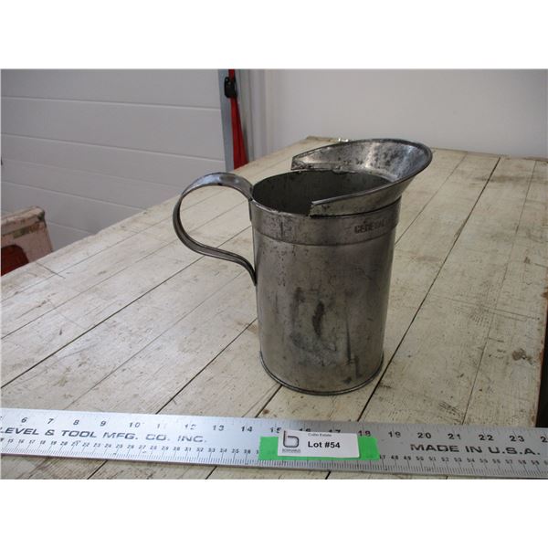 1/2 gallon oil container