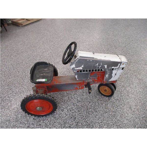 Case pedal tractor
