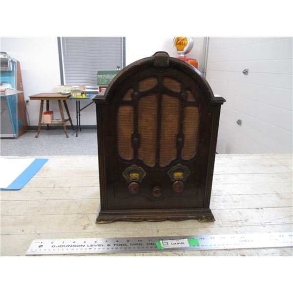 Vintage Victor radio