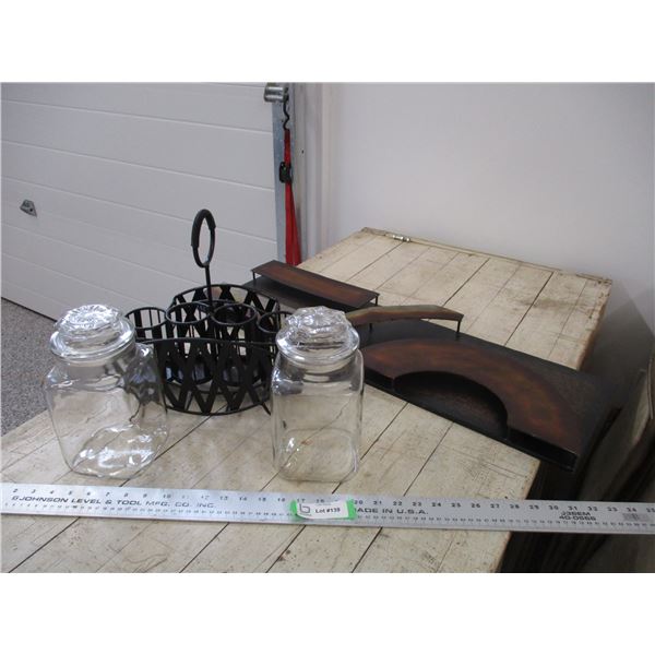 mix lot - 2 glass containers + wall display + serving metal rack