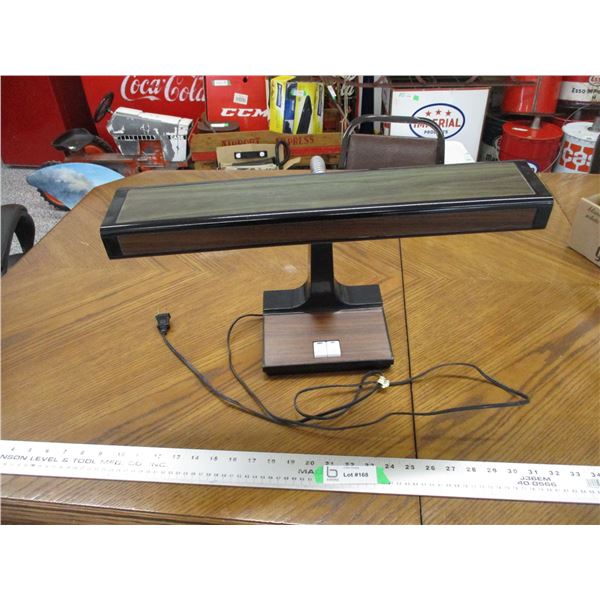 Bankers desk lamp - working