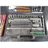 Image 4 : (2) socket sets in cases