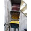 Image 4 : Traffic light on stand