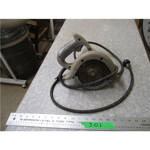 black & decker 6" 8amp saw