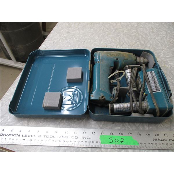 Makita drill charger